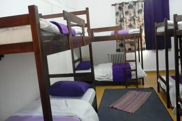 Ortak Ranzalı Oda (A Single Bed in a Dorm)