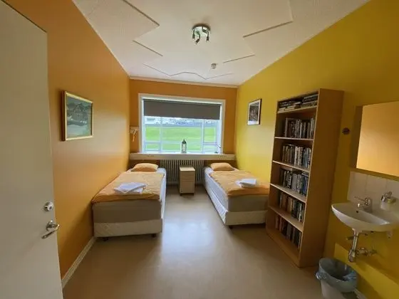 Twin Room with Shared Bathroom and Free Parking