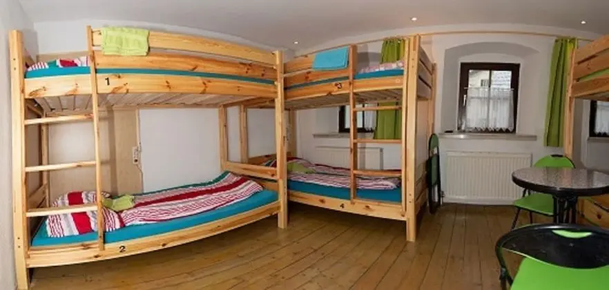 Basic Ortak Ranzalı Oda, Karma Ranzalı Oda (1 Bed in 6-Bed Dormitory)