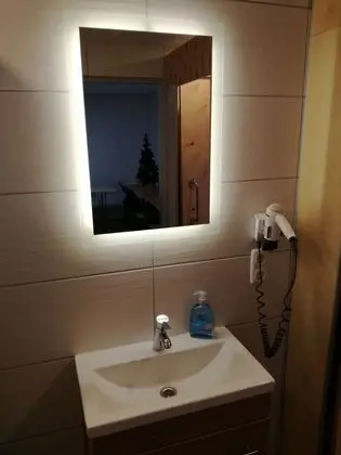 Basic Üç Kişilik Oda, Karma Ranzalı Oda