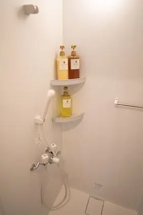 Ortak Ranzalı Oda, Sadece kadınlar için