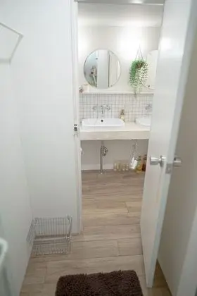 Ortak Ranzalı Oda, Sadece kadınlar için