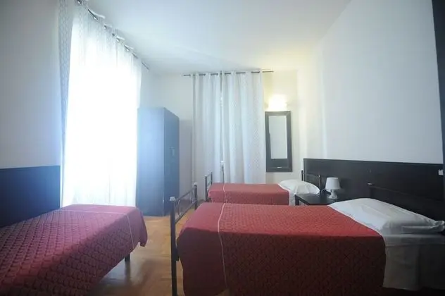 Üç Kişilik Oda, Banyolu/Duşlu