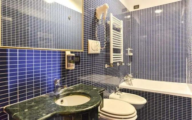 Üç Kişilik Oda, Banyolu/Duşlu
