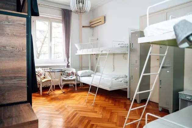 Ortak Ranzalı Oda, Karma Ranzalı Oda (6 Bed Dormitory Room)