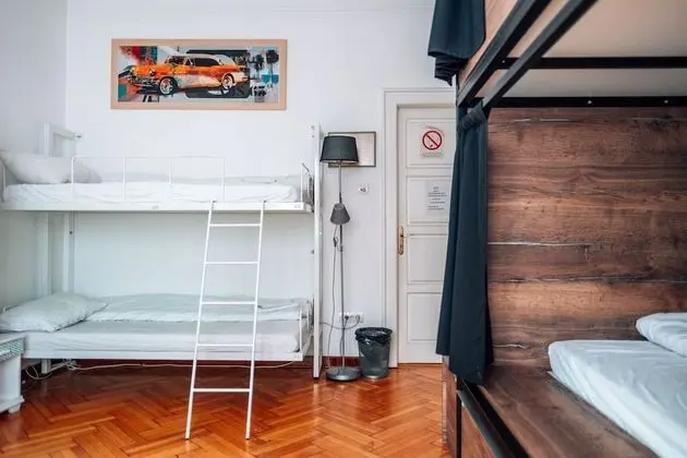 Ortak Ranzalı Oda, Karma Ranzalı Oda (6 Bed Dormitory Room)