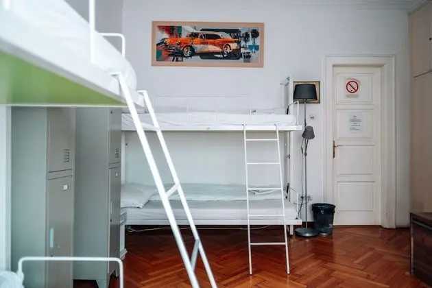 Ortak Ranzalı Oda, Karma Ranzalı Oda (6 Bed Dormitory Room)