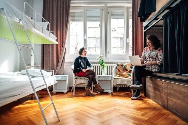 Ortak Ranzalı Oda, Karma Ranzalı Oda (6 Bed Dormitory Room)