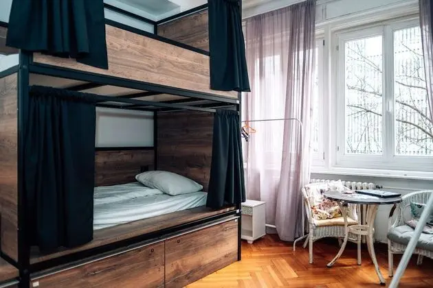 Ortak Ranzalı Oda, Karma Ranzalı Oda (6 Bed Dormitory Room)