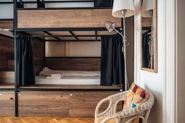 Ortak Ranzalı Oda, Karma Ranzalı Oda (6 Bed Dormitory Room)