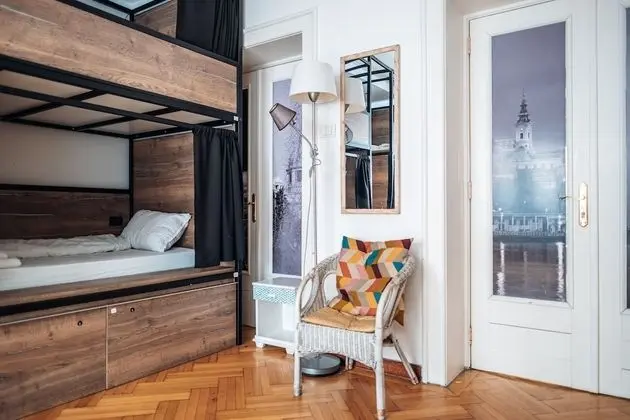 Ortak Ranzalı Oda, Karma Ranzalı Oda (6 Bed Dormitory Room)