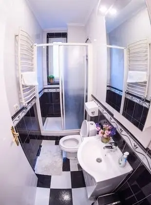 Ortak Ranzalı Oda, Karma Ranzalı Oda (6 Bed Dormitory Room)