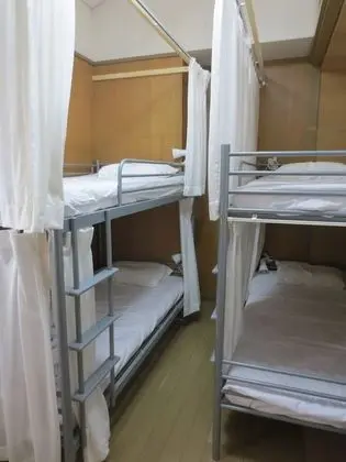Ortak Ranzalı Oda, Karma Ranzalı Oda