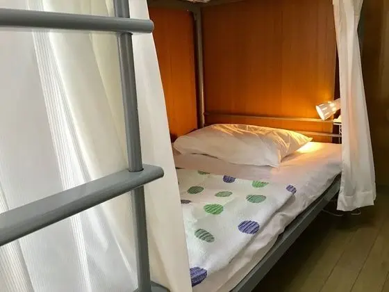 Ortak Ranzalı Oda, Karma Ranzalı Oda