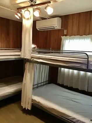 Ortak Ranzalı Oda, Sadece kadınlar için