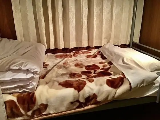Ortak Ranzalı Oda, Sadece kadınlar için
