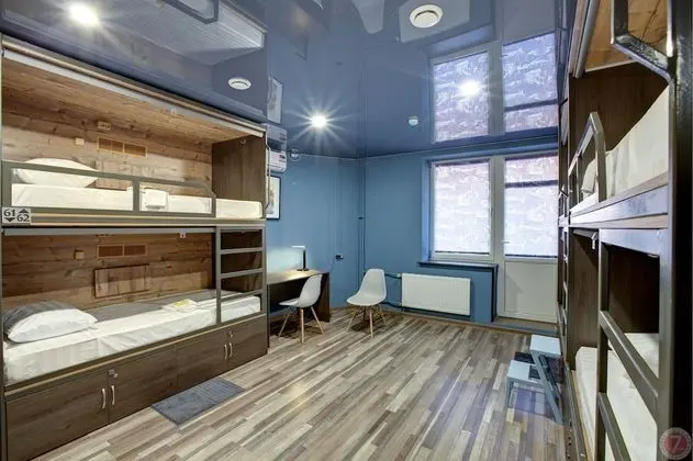 Ortak Ranzalı Oda, Karma Ranzalı Oda, Balkon