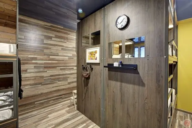 Ortak Ranzalı Oda, Sadece kadınlar için