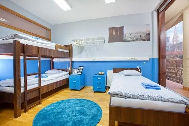 Ortak Ranzalı Oda, Karma Ranzalı Oda, Ortak Banyo (For 6)