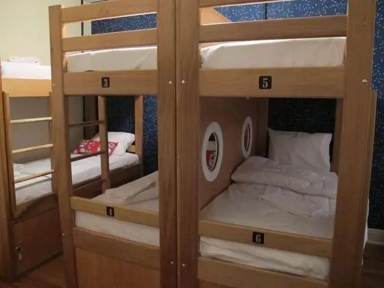 Ortak Ranzalı Oda, Ortak Banyo (Malibu)