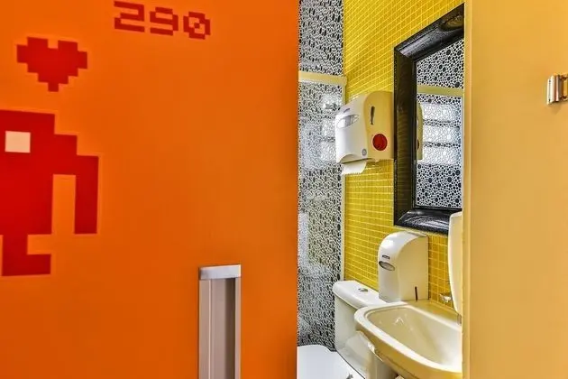 Ortak Ranzalı Oda, Ortak Banyo (Malibu)