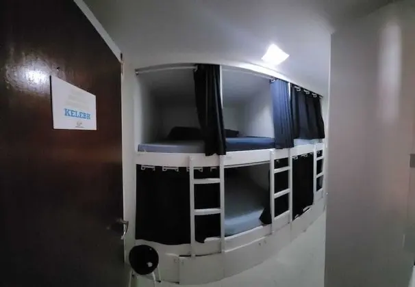 Dormitorio Kelebh