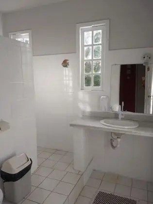 Tek Büyük Yataklı Oda, Ortak Banyo