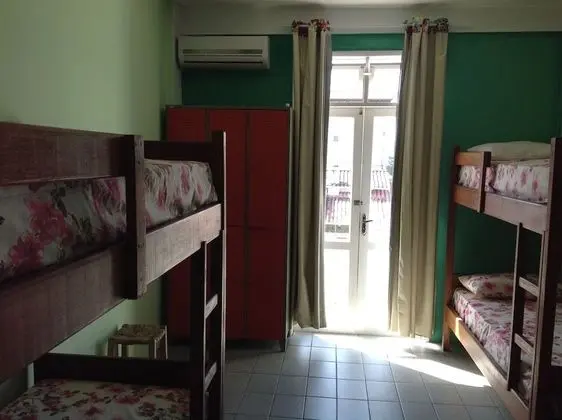 Ortak Ranzalı Oda, Karma Ranzalı Oda