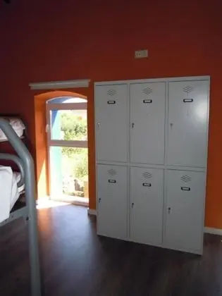 Ortak Ranzalı Oda, Birden Çok Yatak, Engellilere Uygun (1 bed in a 6-Bed Dormitory Room)