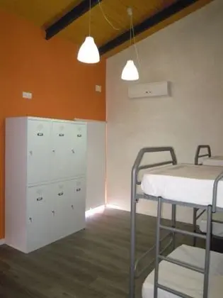 Ortak Ranzalı Oda, Birden Çok Yatak, Engellilere Uygun (1 bed in a 6-Bed Dormitory Room)