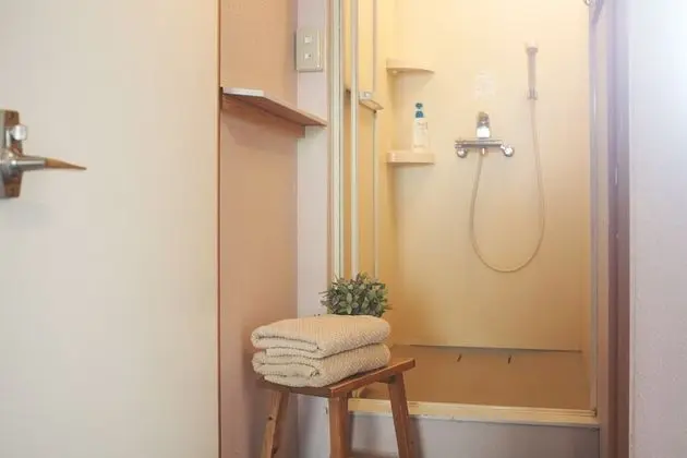Ortak Ranzalı Oda, Karma Ranzalı Oda