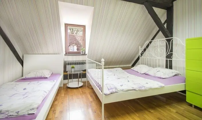 Classic Tek Büyük Yataklı Oda
