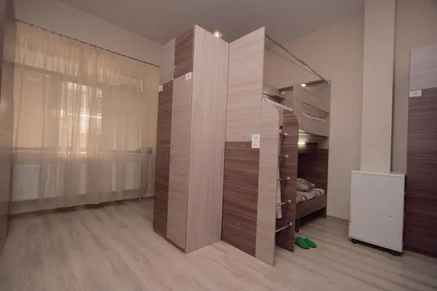 Ortak Ranzalı Oda, Sadece erkekler için (12 beds)