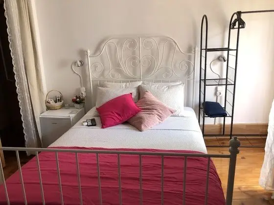 Honeymoon Tek Büyük Yataklı Oda, Ortak Banyo