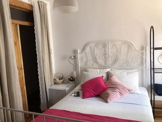 Honeymoon Tek Büyük Yataklı Oda, Ortak Banyo