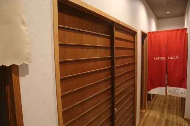 Ortak Ranzalı Oda, Sadece erkekler için, Sigara İçilmez