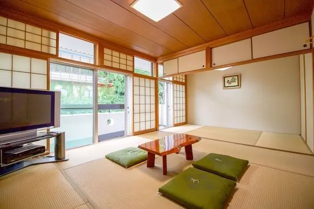 Traditional Oda, Sigara İçilmez