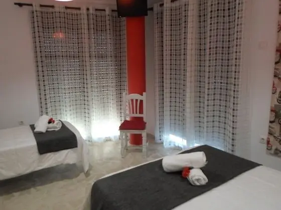 Üç Kişilik Oda