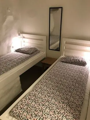 Basic İki Ayrı Yataklı Oda, Özel Banyo (no windows)