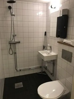Basic İki Ayrı Yataklı Oda, Özel Banyo (no windows)