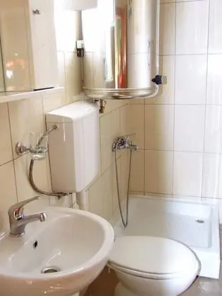 Üç Kişilik Oda, Özel Banyo