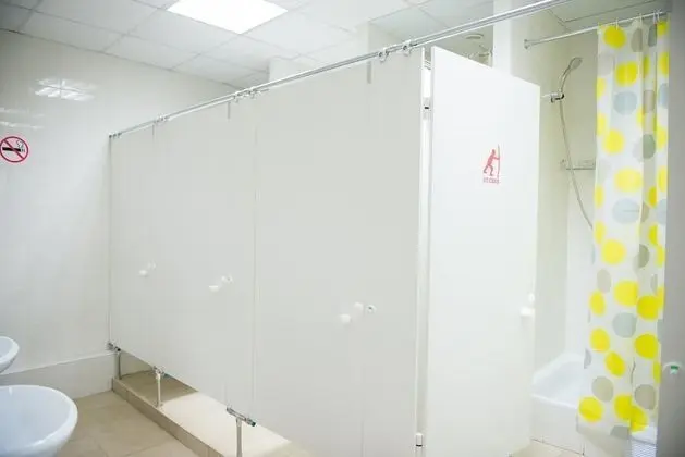 Ortak Ranzalı Oda, Karma Ranzalı Oda (1 Bed in 3 Person Dorm)