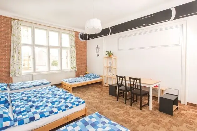 Standard Oda, Birden Çok Yatak (6 guests)