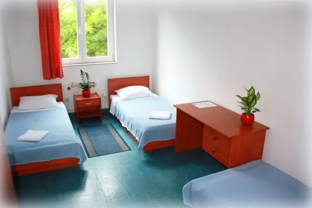 Basic İki Ayrı Yataklı Oda, Ortak Banyo