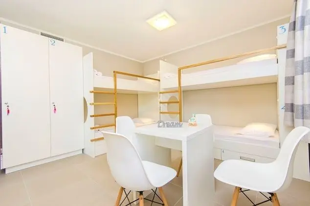Bed in 6-Bed Dormitory Room with Private Bathroom