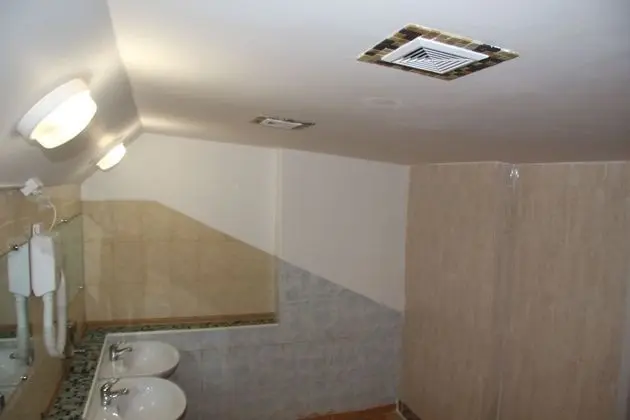 Ortak Ranzalı Oda, Sadece erkekler için, Ortak Banyo (4 Beds, 2d floor)