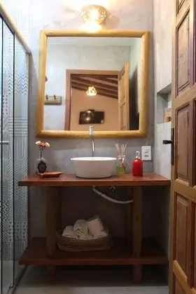 Üç Kişilik Oda