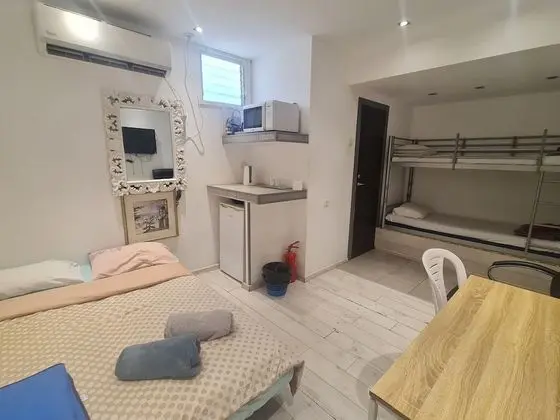 Junior Dört Kişilik Oda, Buzdolabı ve Mikrodalga