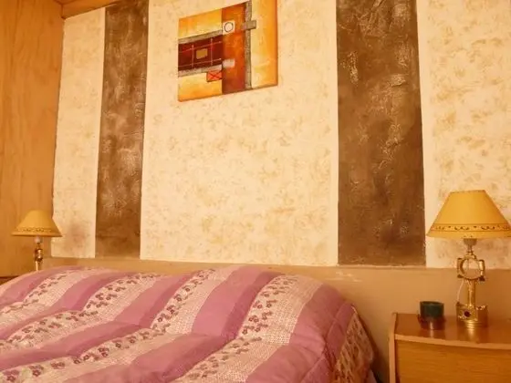 Tek Büyük Yataklı Oda, 1 Çift Kişilik Yatak, Ortak Banyo