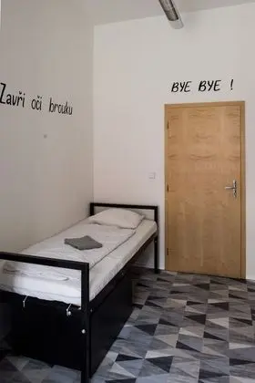 Basic Tek Kişilik Oda, Ortak Banyo